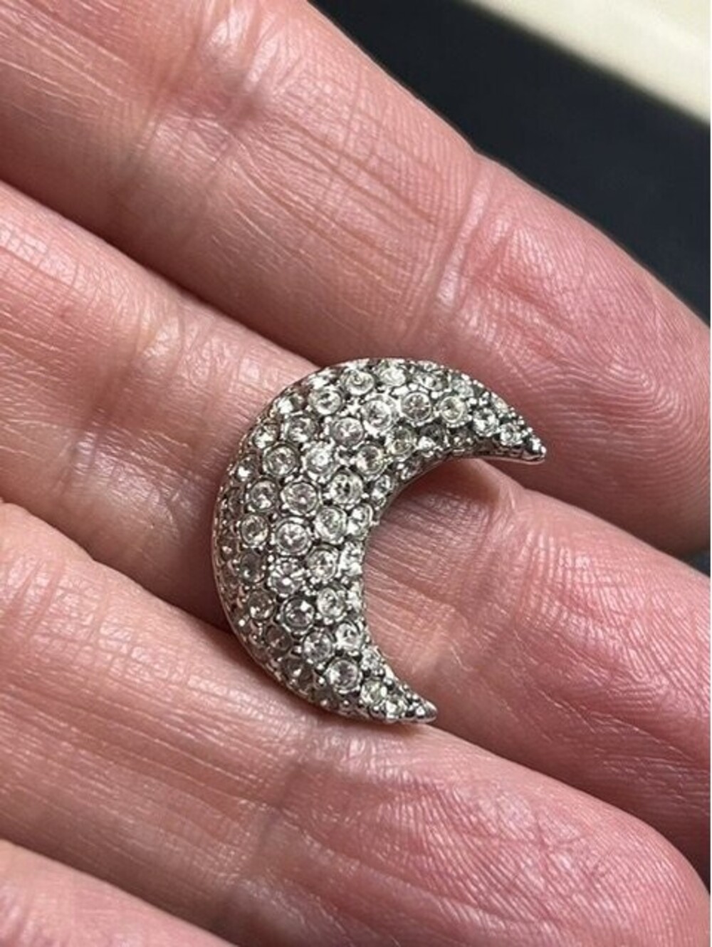 B7581 Swarovski Rhinestone Pave Crescent Moon Pendant Silver Tone Celestial 22mm